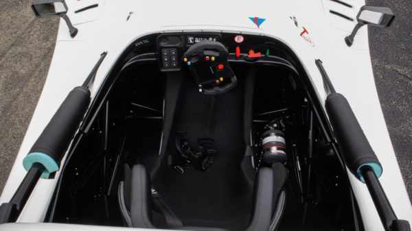 2022 SR3 XX 01443 cockpit